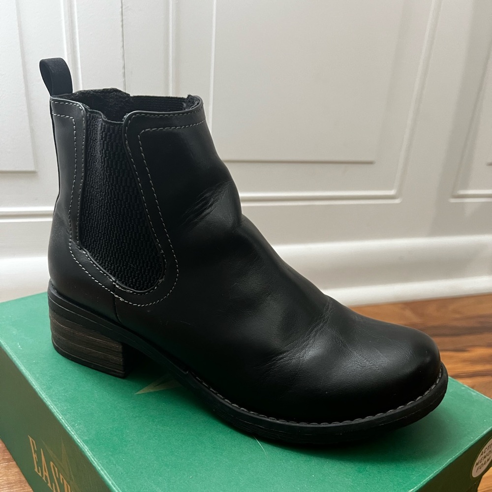 Eastland Womens Jasmine Chelsea Pull-on Boots - 7.5